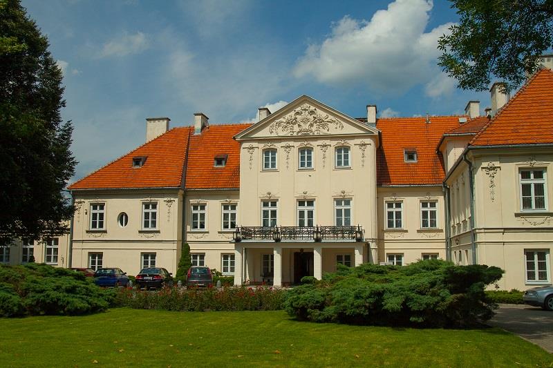 Pałac Łuszczewskich w Lesznie  1