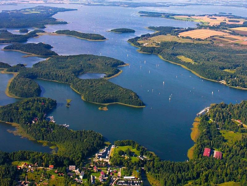 Znalezione obrazy dla zapytania jeziora polskie